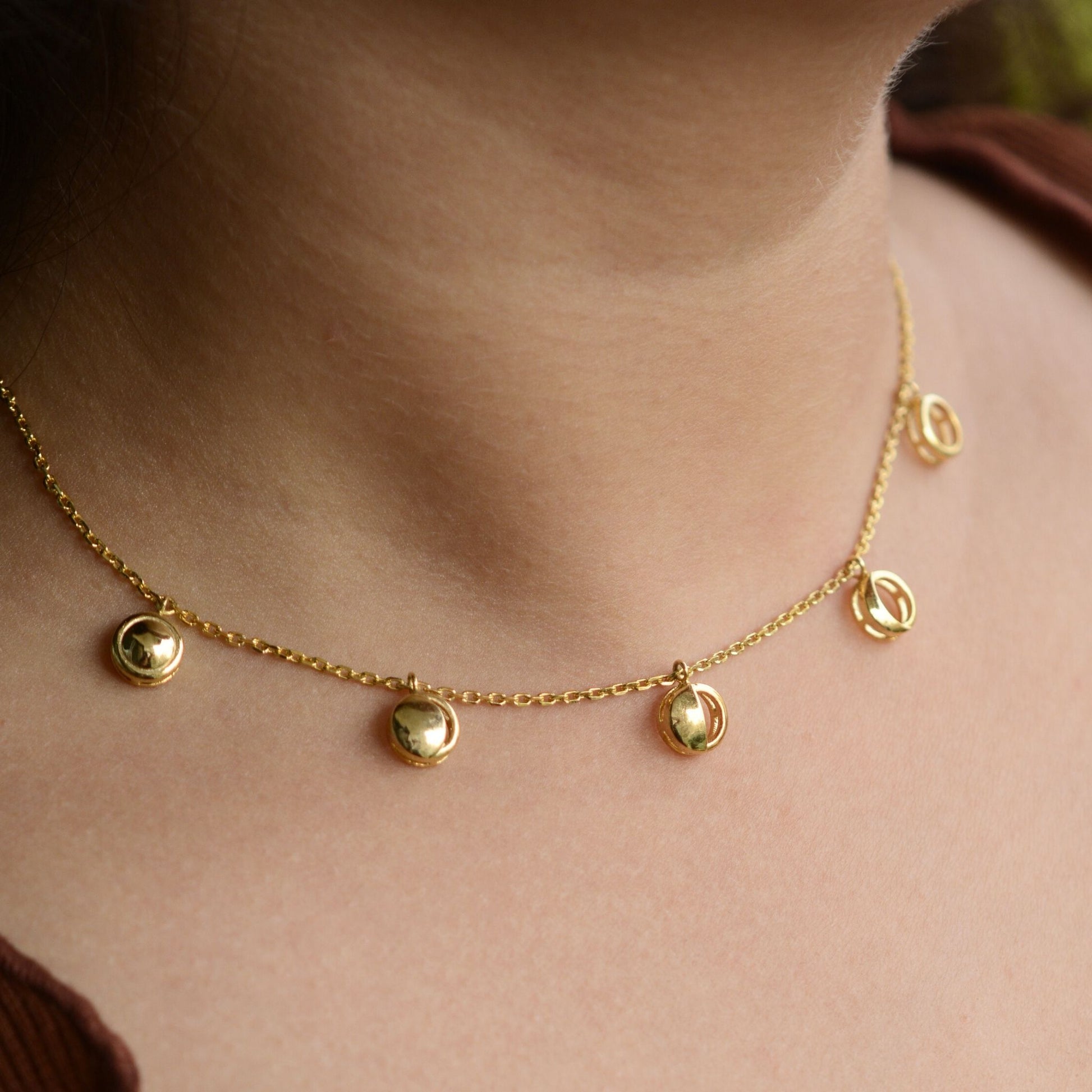 The Lunar Choker