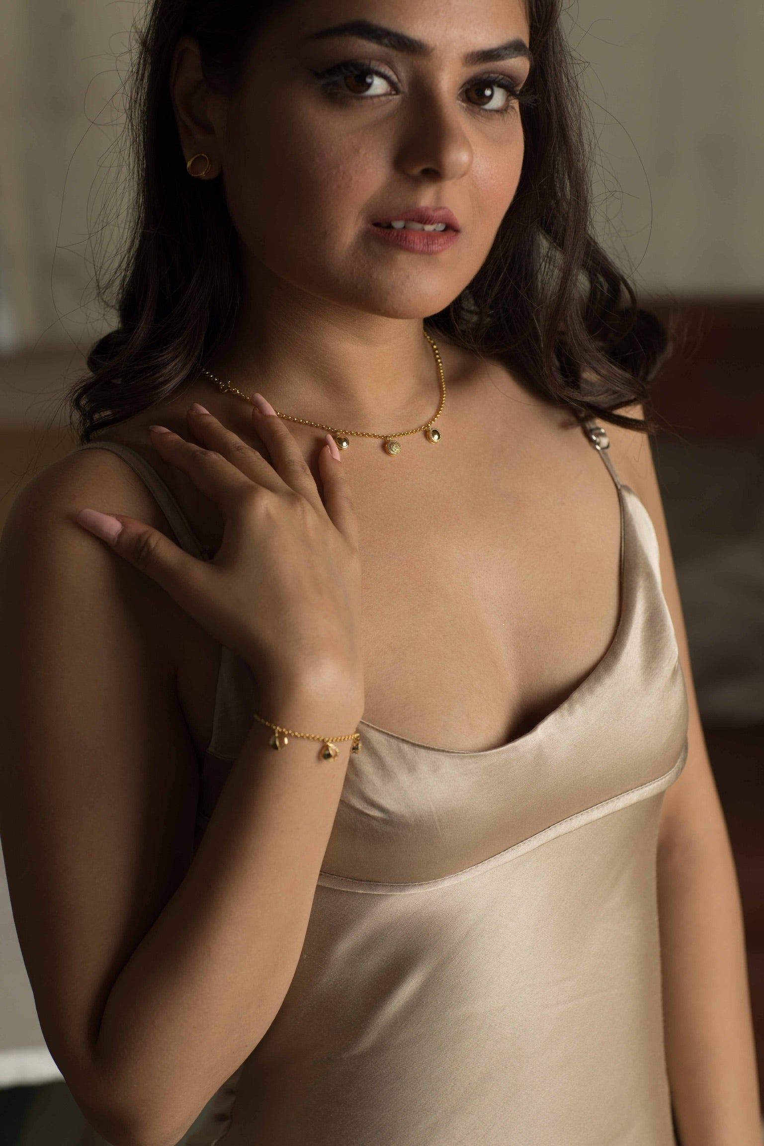 The Lunar Choker