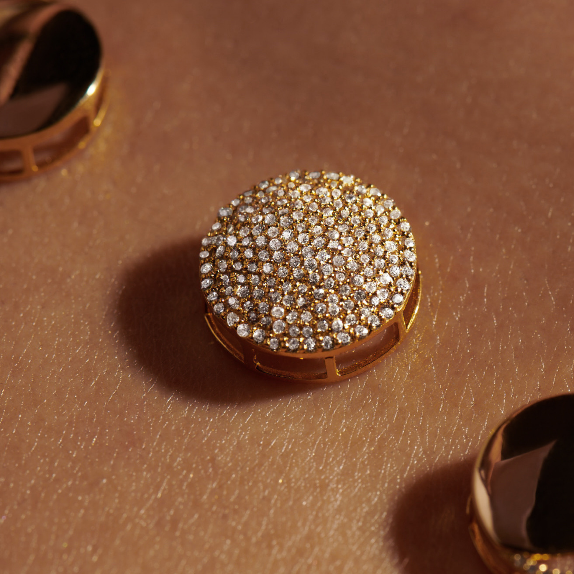 New Moon Pendant with chain in 92.5 Sterling Silver and high gold polish, featuring american diamonds