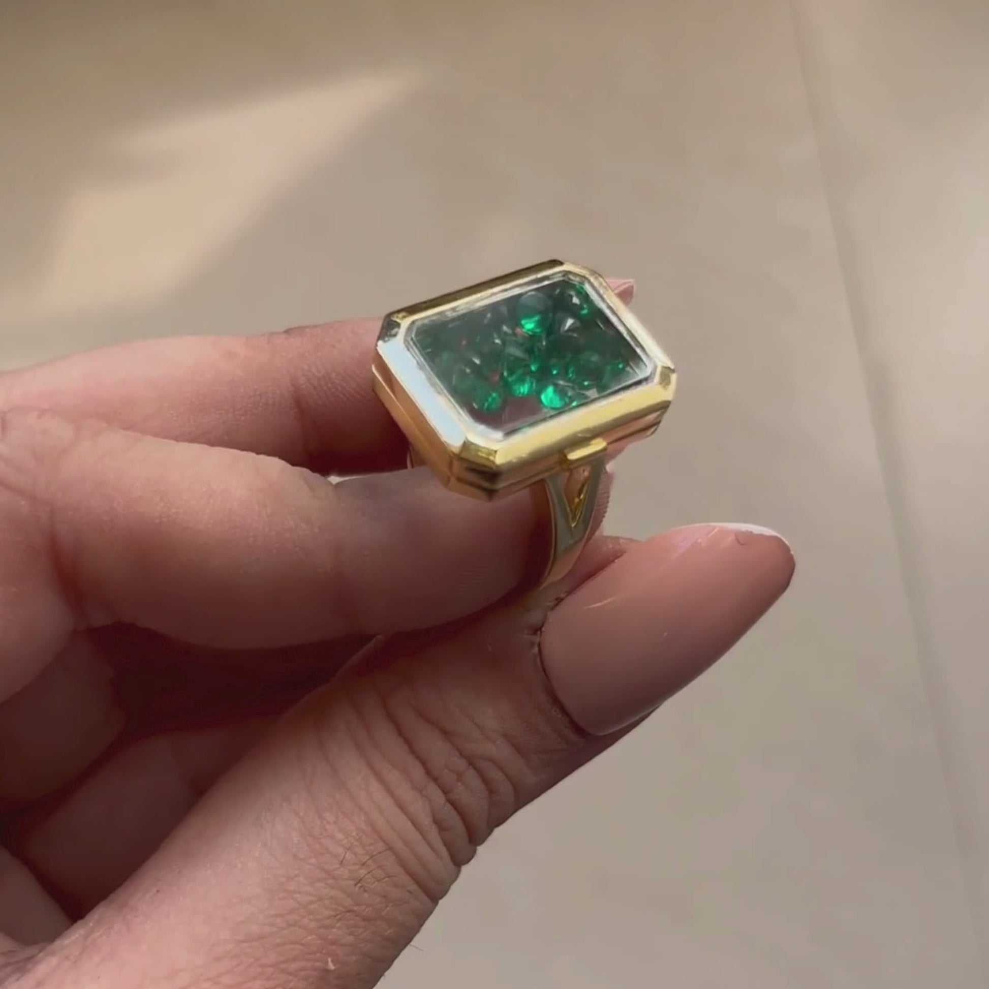 Mettā Portal Ring