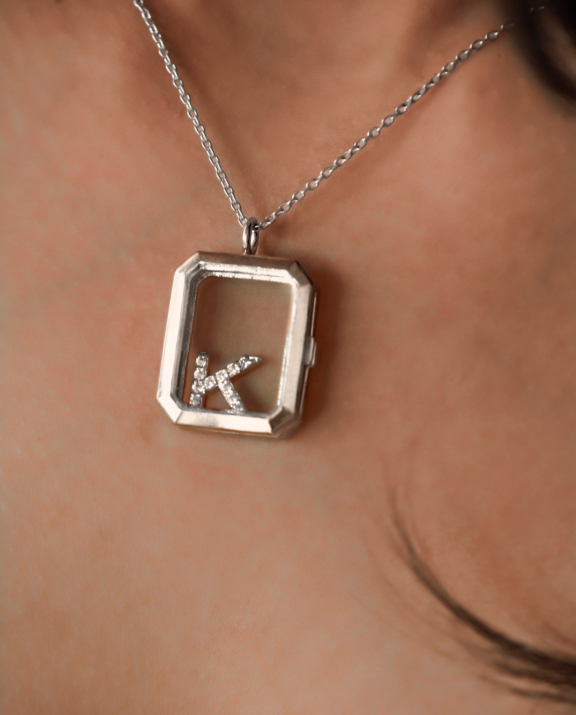 Mettā Portal Pendant