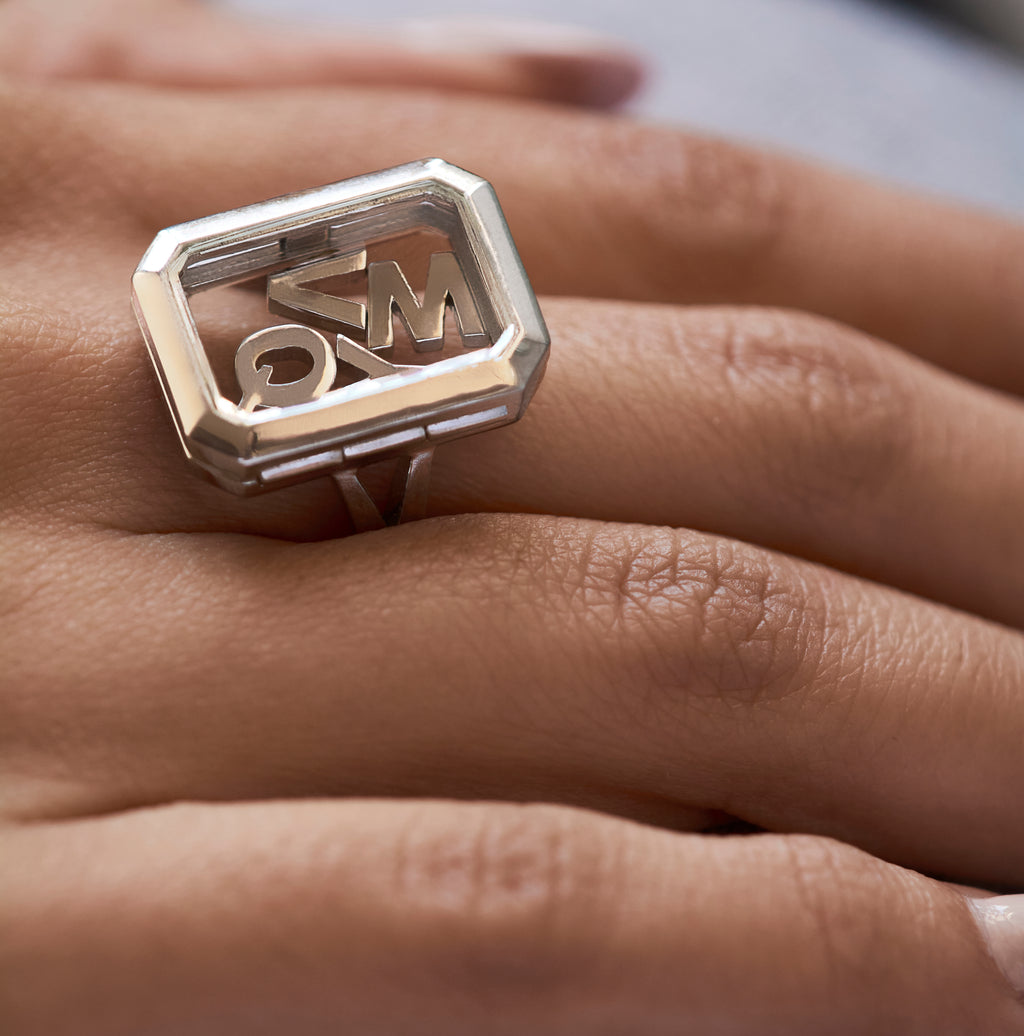 Mettā Portal Ring