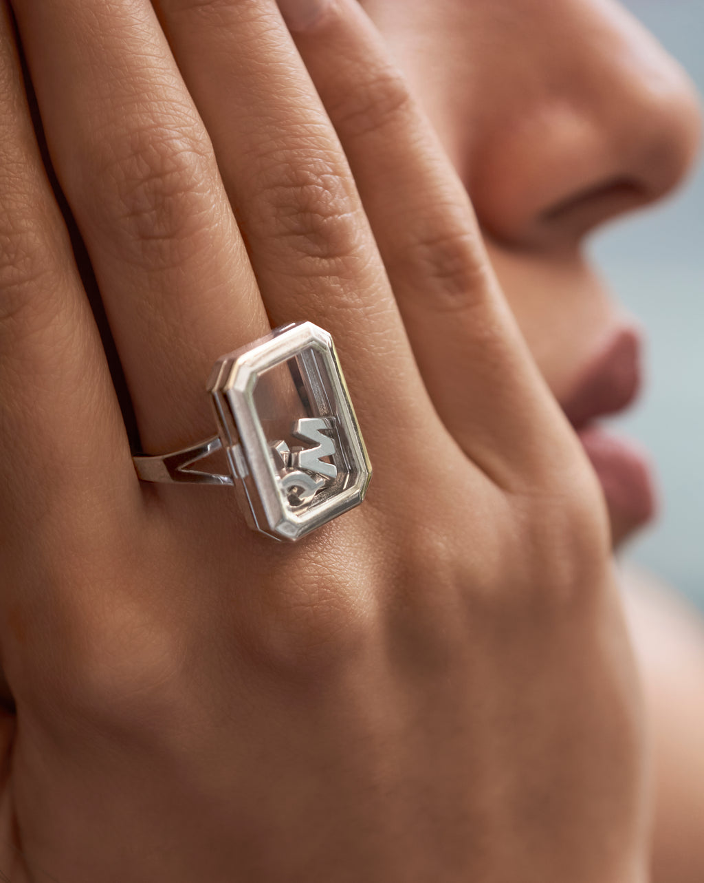 Mettā Portal Ring