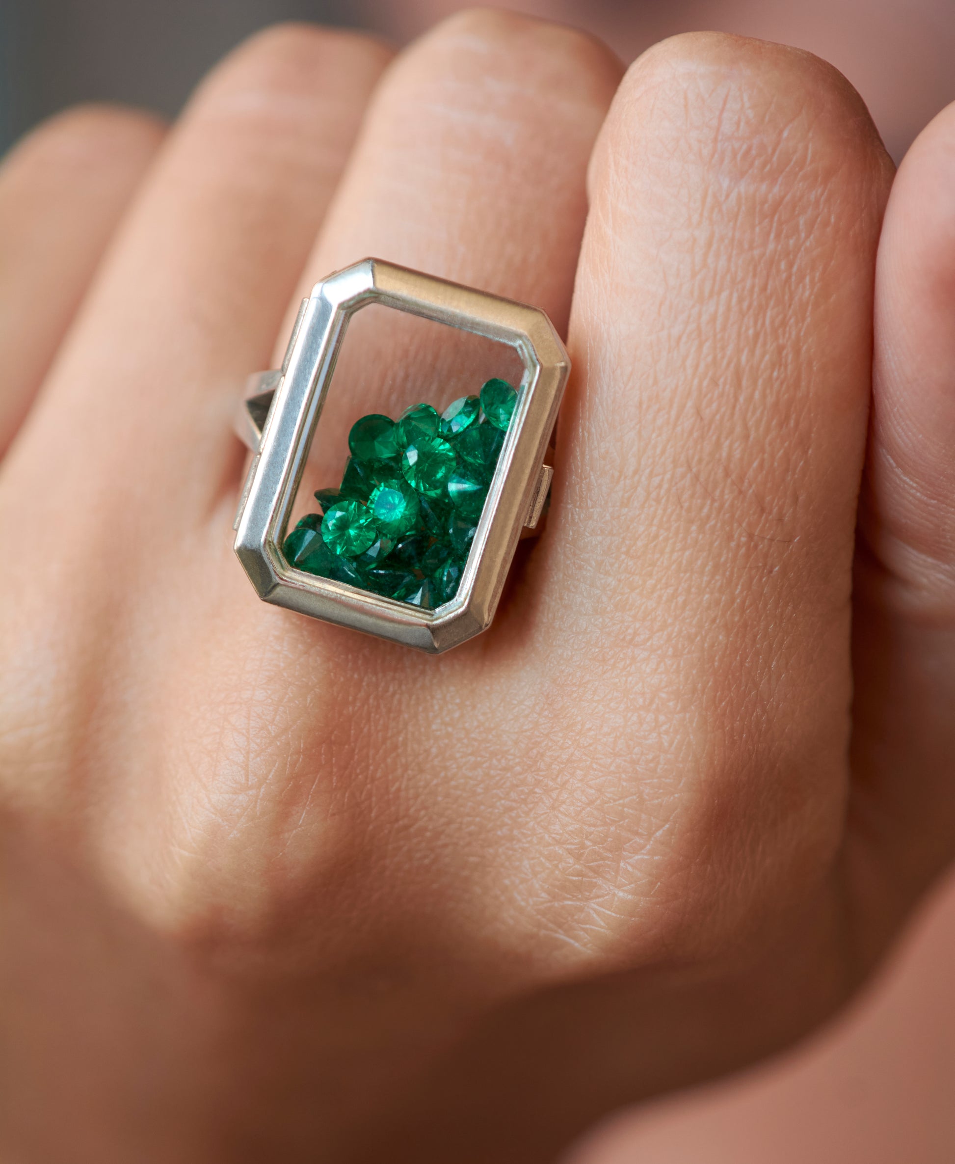 Mettā Portal Ring