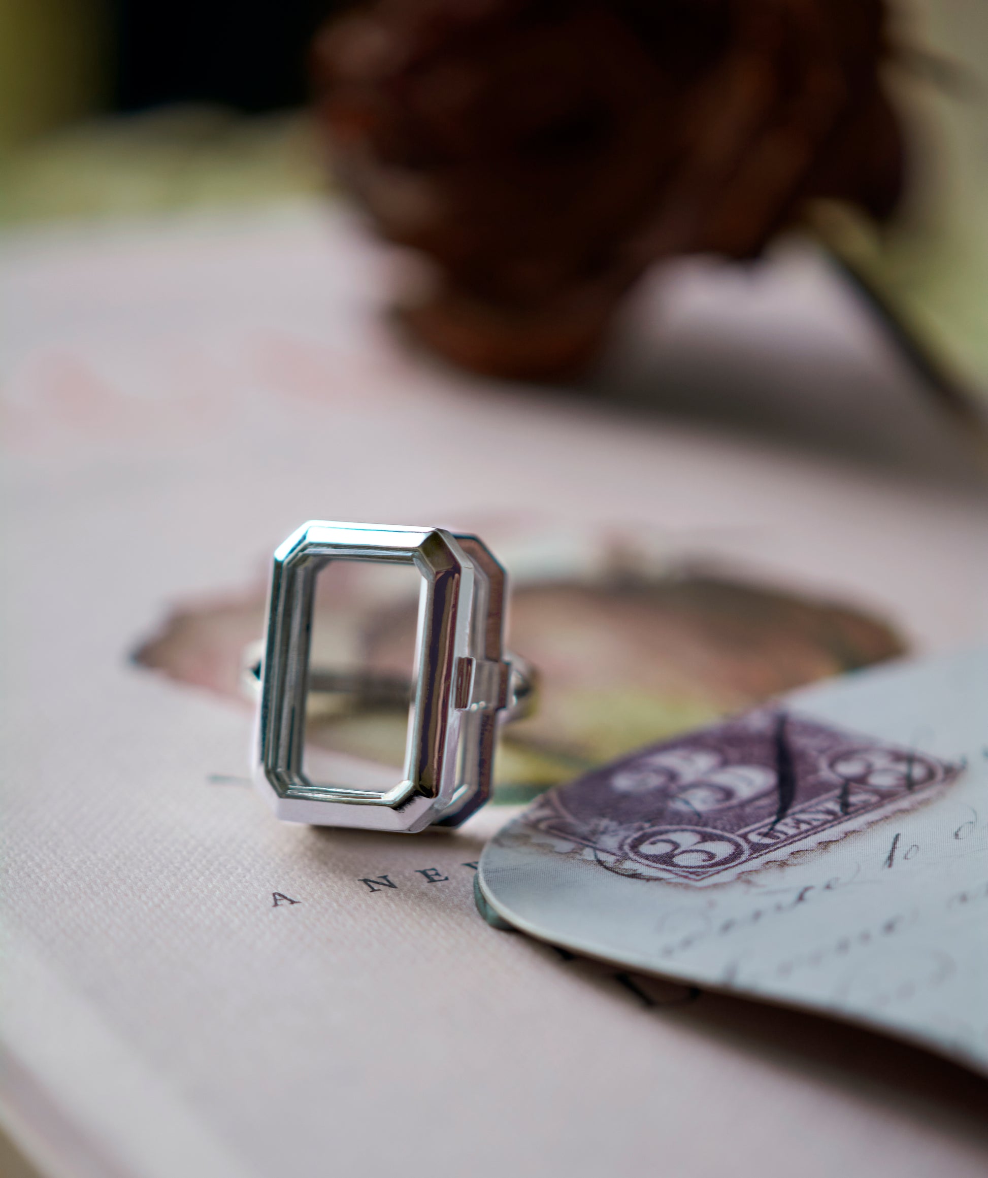 Mettā Portal Ring