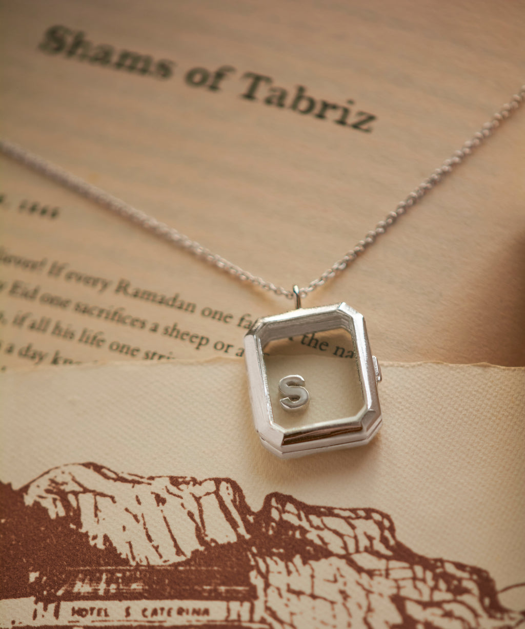 Mettā Portal Pendant