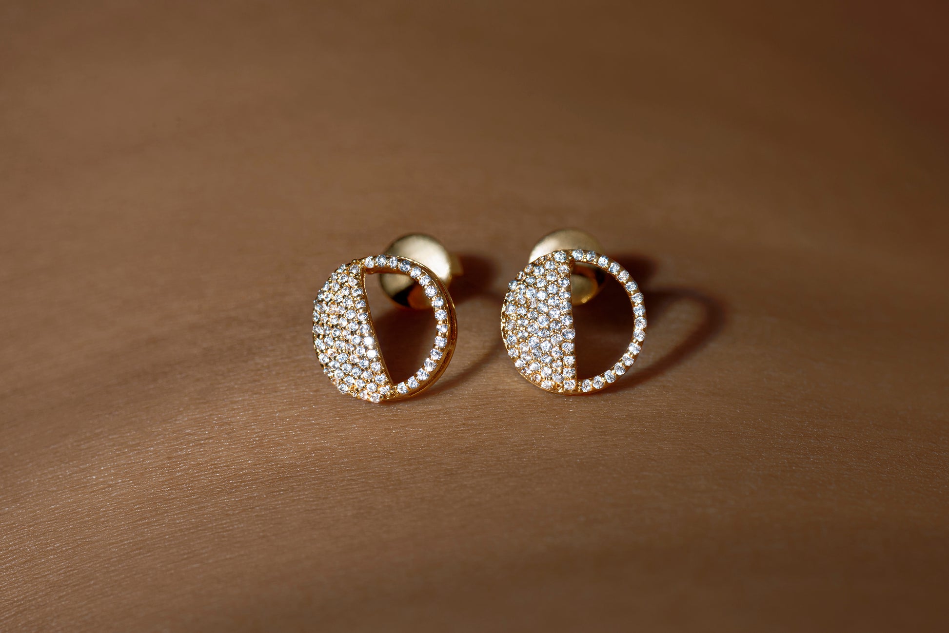 First Quarter Earrings in 92.5 Sterling Silver and high gold polish, featuring american diamonds